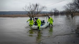 Детальніше про статтю Рятувальники ліквідовують наслідки підтоплень на Березівщині
