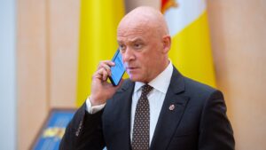 Детальніше про статтю Ексмер у справі про земельну магістраль: подальші обмеження