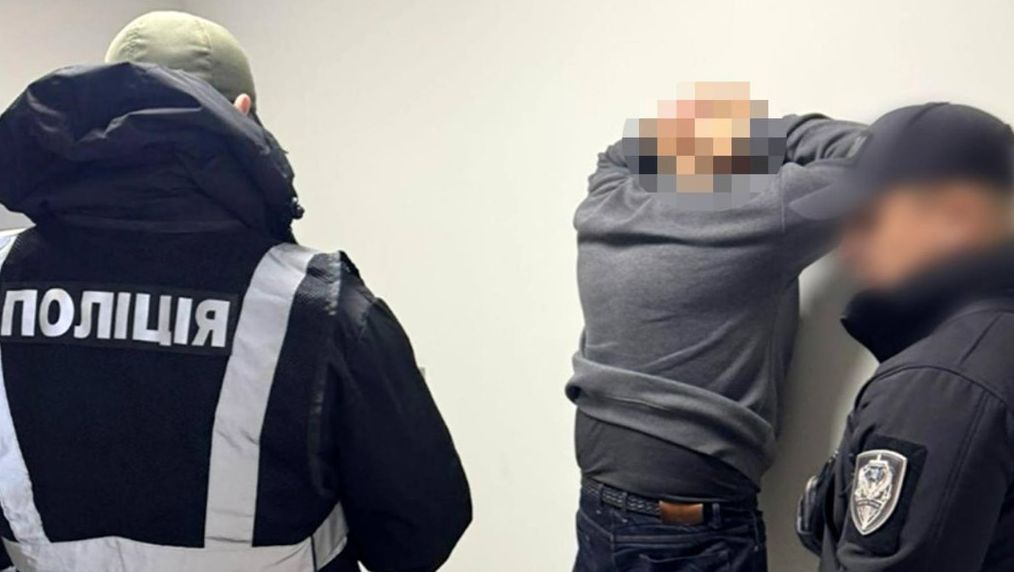 Детальніше про статтю Одеський митний службовець затримано за підозрою у отриманні хабаря