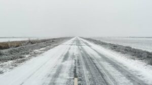 Детальніше про статтю На Одещині обмежений рух транспорту через снігопад