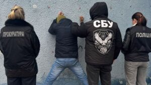 Детальніше про статтю У Одесі затримали чоловіка при спробі продажу боєприпасів