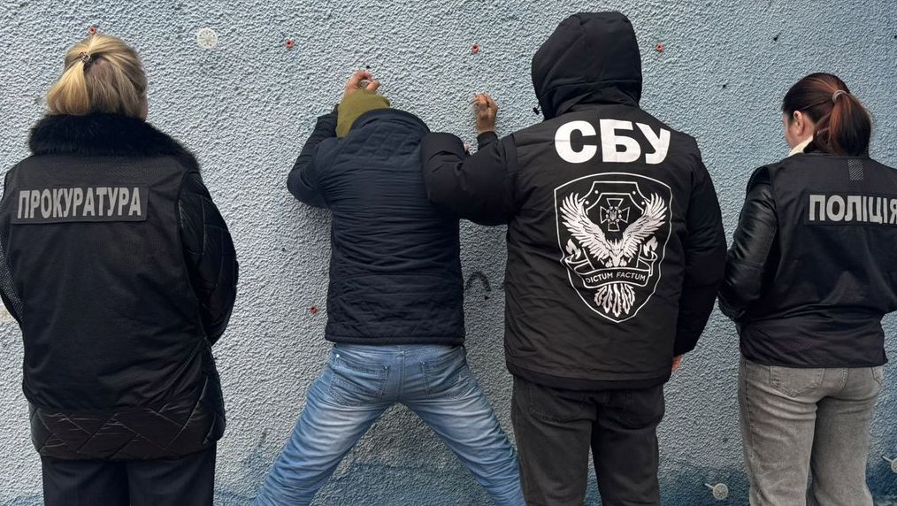 Детальніше про статтю У Одесі затримали чоловіка при спробі продажу боєприпасів