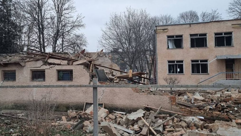 Ви зараз переглядаєте Удар російських дронів по Одещині: постраждали люди та зруйновано об’єкти