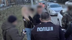 Детальніше про статтю Затримано завідувачку коледжу в Одесі за вимагання хабаря
