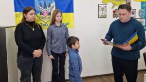 Детальніше про статтю В родині військового з Одещини вручили посмертну нагороду “За мужність”