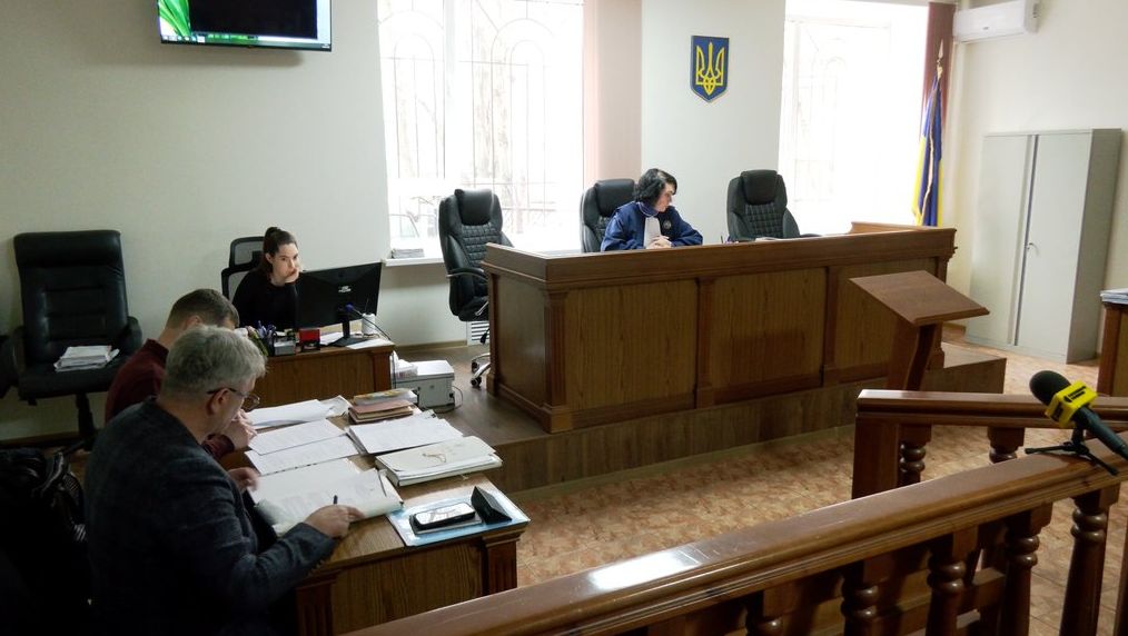 Детальніше про статтю Судове засідання у справі ексвійськкома Борисова: захист просить зняти електронний браслет та заявляє відвід судді і прокурору