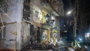 Детальніше про статтю Нічна атака дронів на Одесу: 1502-й день війни