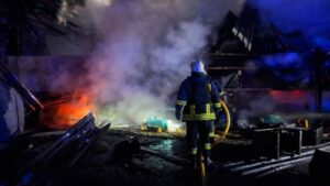 Детальніше про статтю Атака на портову інфраструктуру на Дунаї: хроніка 1512-го дня війни в Україні