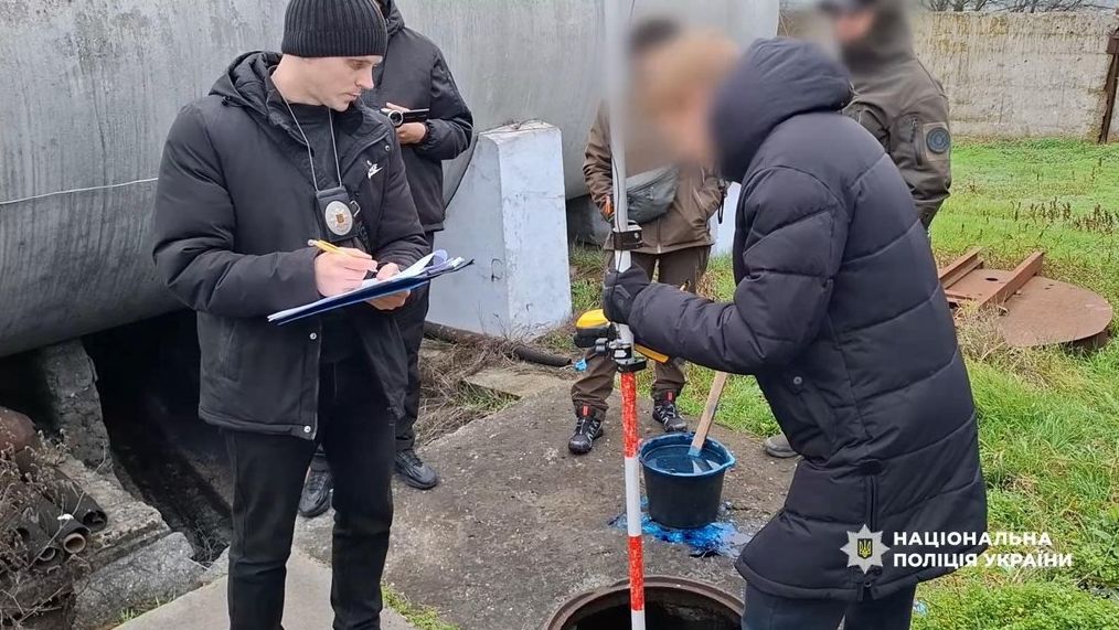 Детальніше про статтю Підозра директора винзаводу в Одещині через забруднення земель