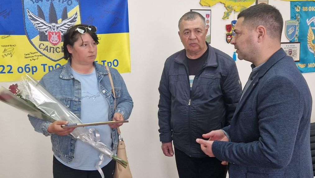 Детальніше про статтю Вшанування пам’яті загиблого сапера з Одещини