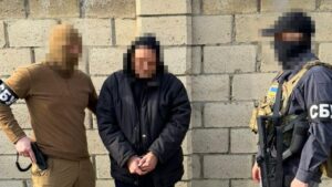 Детальніше про статтю Затримання таксиста в Одесі за підозрою у співпраці з ворогом