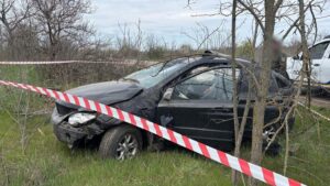 Детальніше про статтю На Одещині затримали чоловіка після погроз пістолетом, пошкодження авто та викрадення Audi