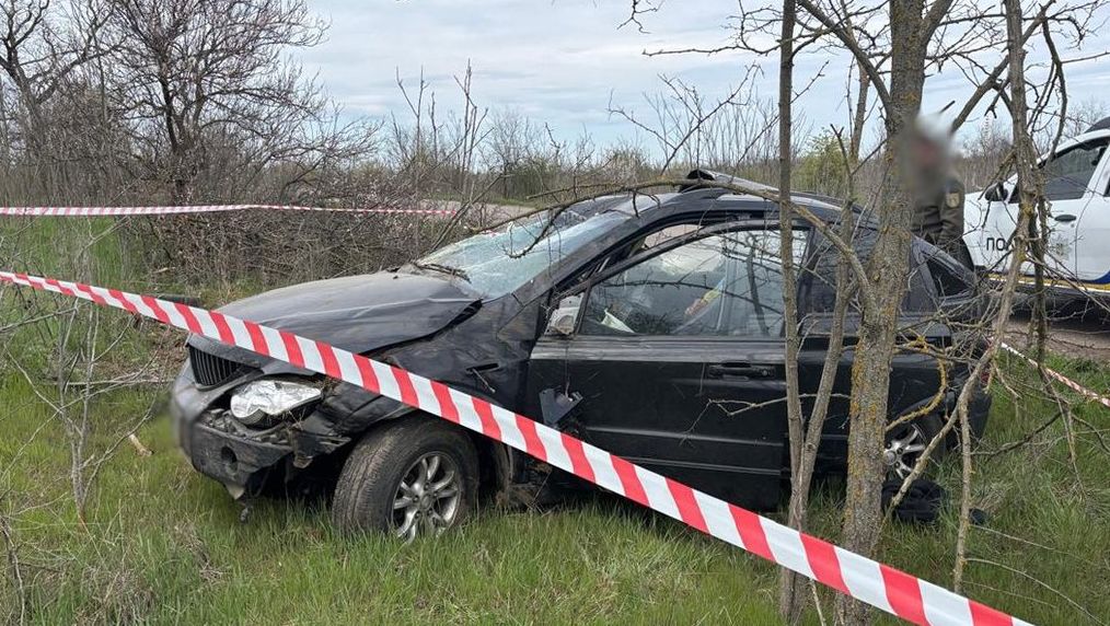 Детальніше про статтю На Одещині затримали чоловіка після погроз пістолетом, пошкодження авто та викрадення Audi