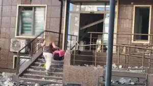 Детальніше про статтю Наслідки ворожої атаки на Одещину: десятки постраждалих та руйнування