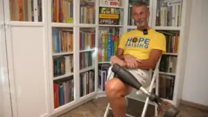 Детальніше про статтю Шлях незламності: як 69-річний ветеран подорожує Україною на велосипеді попри травми