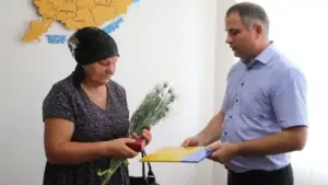 Детальніше про статтю Державні нагороди посмертно вручили родинам двох полеглих бійців з Одещини