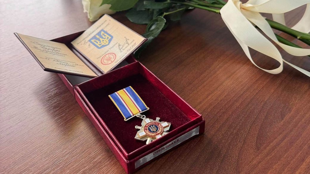 Детальніше про статтю Рідним полеглого воїна з Одещини вручили державну нагороду
