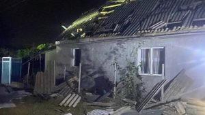 Детальніше про статтю Наслідки нічної атаки РФ на півдні Одещини: пошкоджено житлові будинки